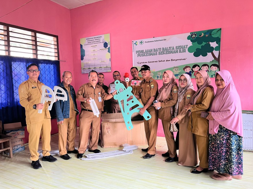 Desa Tunas Mudo Terima Bantuan Gizi dan Sarana Bermain Anak dari BKKBN Muaro Jambi