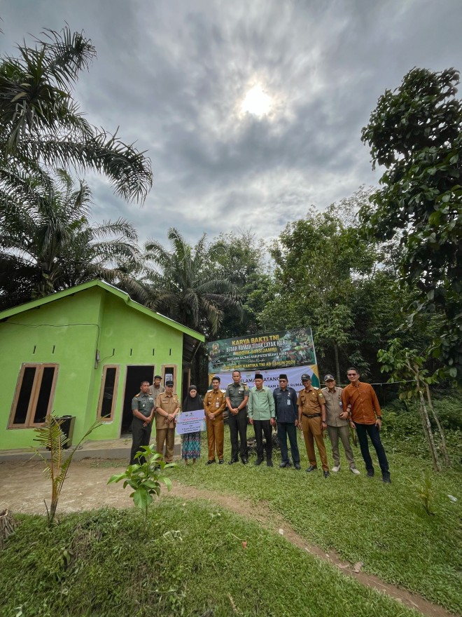 Serah Terima Program Bedah Rumah di Desa Tunas Mudo oleh BAZNAS Muaro Jambi